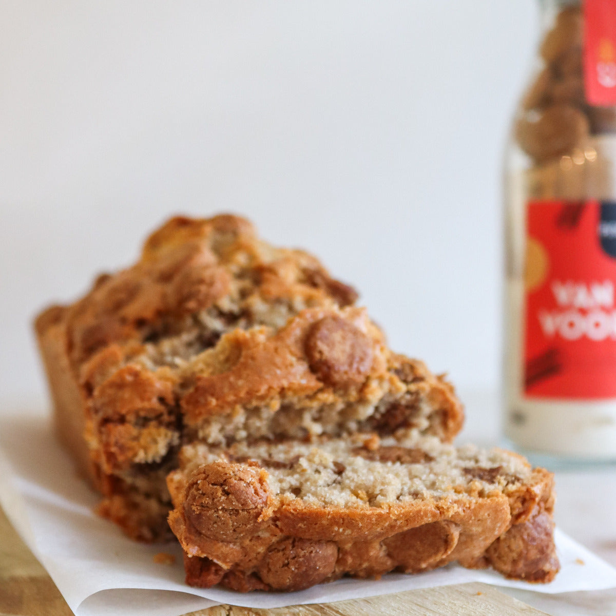 Préparation Saint Nicolas pour cake aux épices & kruidnoten | Bouteille cadeau | Recette festive facile à partager