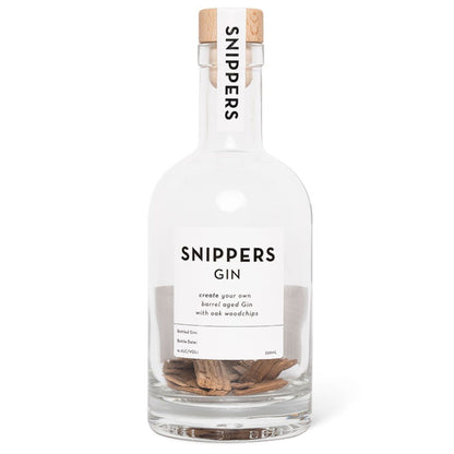 Coffret cadeau Gin Snippers | Bouteille 350 ml avec copeaux de fût de chêne + 2 verres | Transformez votre gin en gin ambré | Cadeau premium