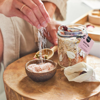 Coffret cadeau HomeSpa | Kit bien-être relaxant | Bain de pieds, thé de bain & vapeur faciale