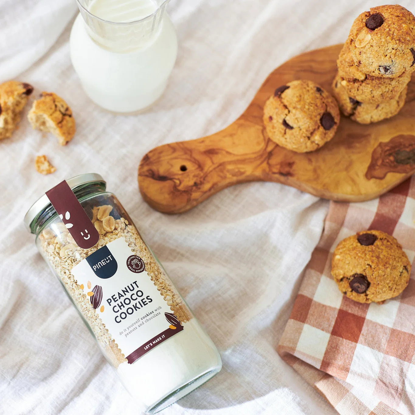 Zelf koekjes maken | Pinda Choco Cookies | Doos met 8 stuks