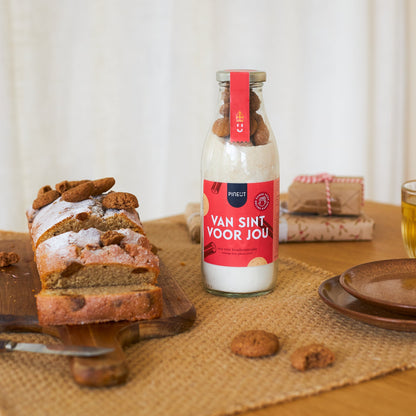 Préparation Saint Nicolas pour cake aux épices & kruidnoten | Bouteille cadeau | Recette festive facile à partager