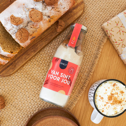 Préparation Saint Nicolas pour cake aux épices & kruidnoten | Bouteille cadeau | Recette festive facile à partager