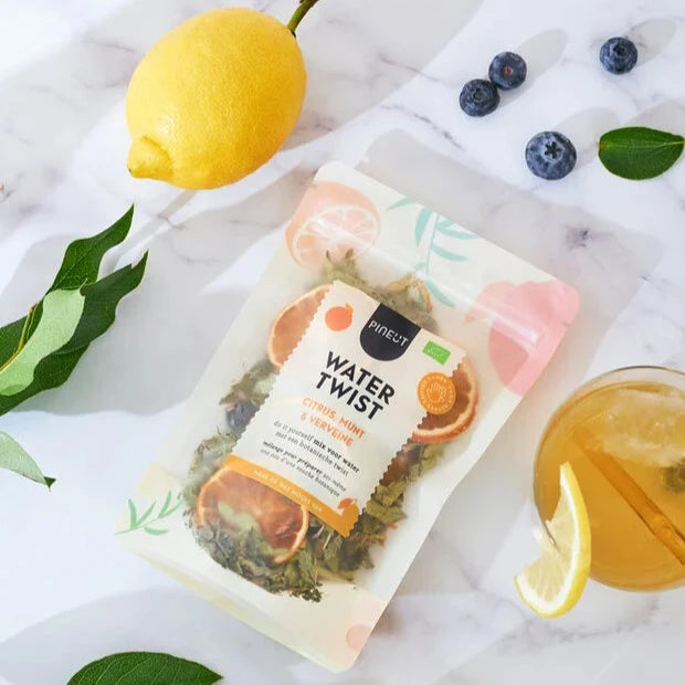 Coffret cadeau Watertwist | Carafe en verre + 2 recharges | 3 saveurs fruitées et rafraîchissantes